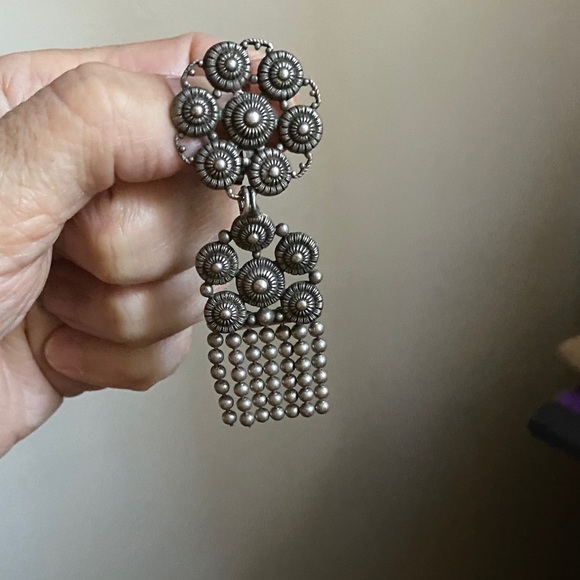 Unique vintage metal drop earrings - Picture 8 of 8